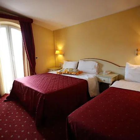 Hotel Grand Osman 4*